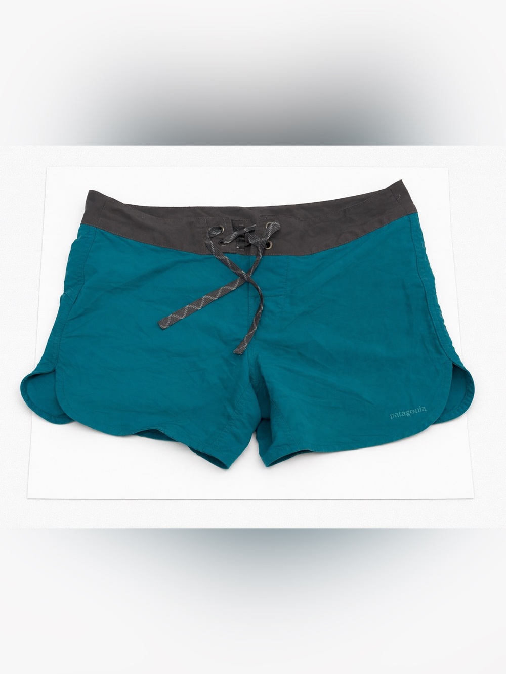 Patagonia Teal Worn Wear Wavefarer Board Shorts Sz (4)